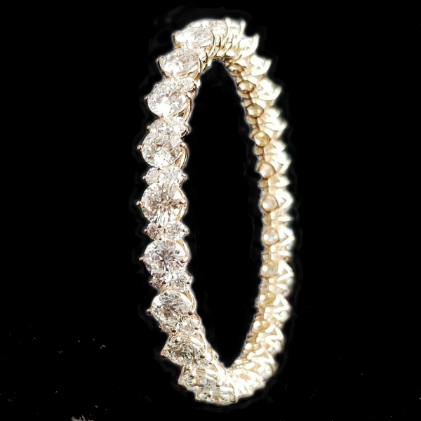 Solitaire Celebrity Bangle - Moissanite Diamond – 30 Cttw.